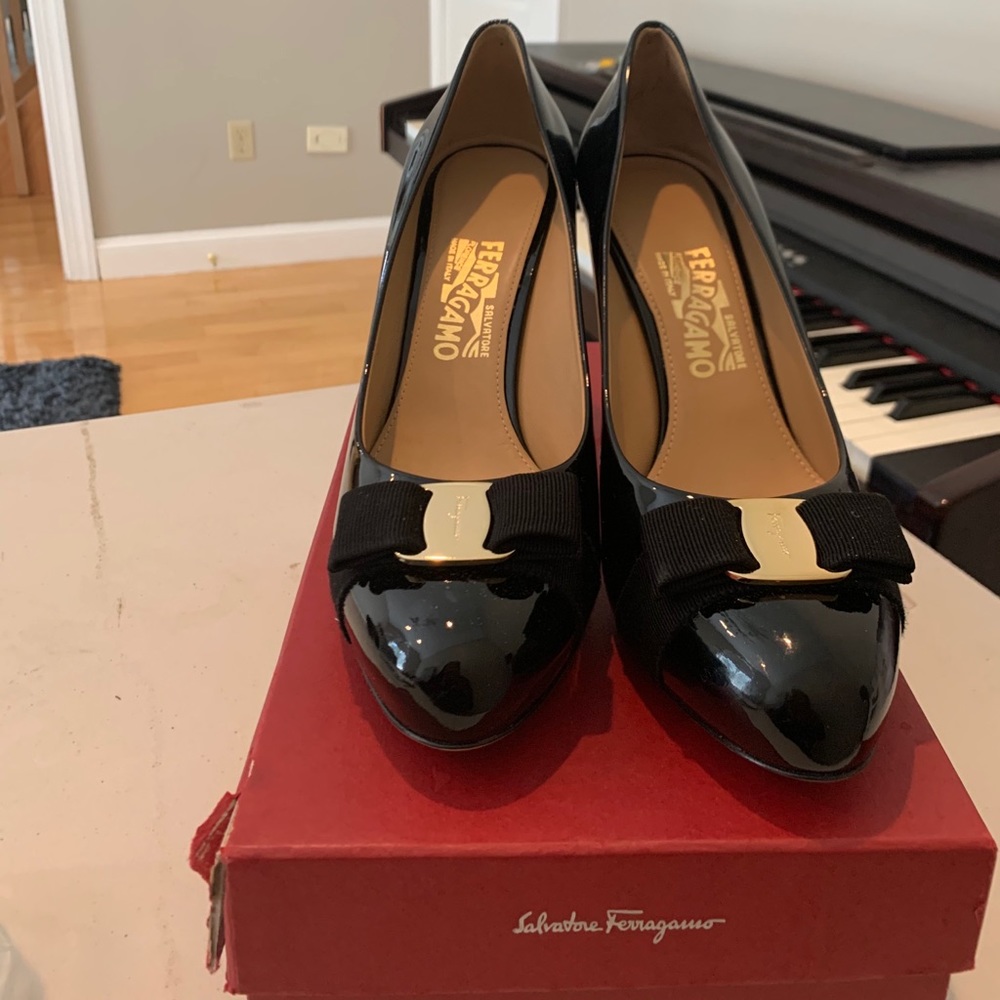 Ferragamo pumps size 9. New with box.